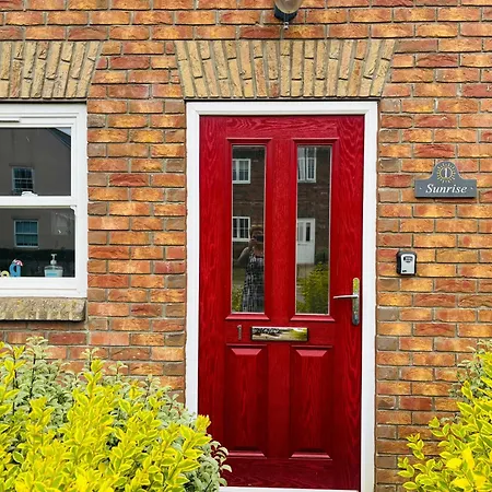 Sunrise With On-site Swimming And Sauna 度假居